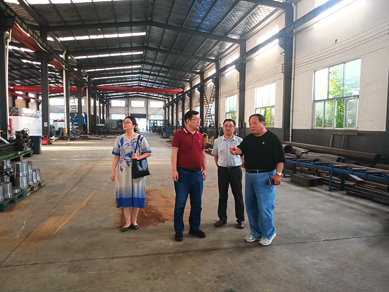 中国轮胎循环协会现任领导来我们公司参观指导工作